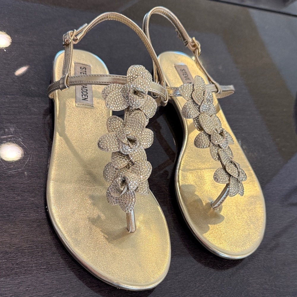 Steve Madden Metallic Gold Floral Sandals